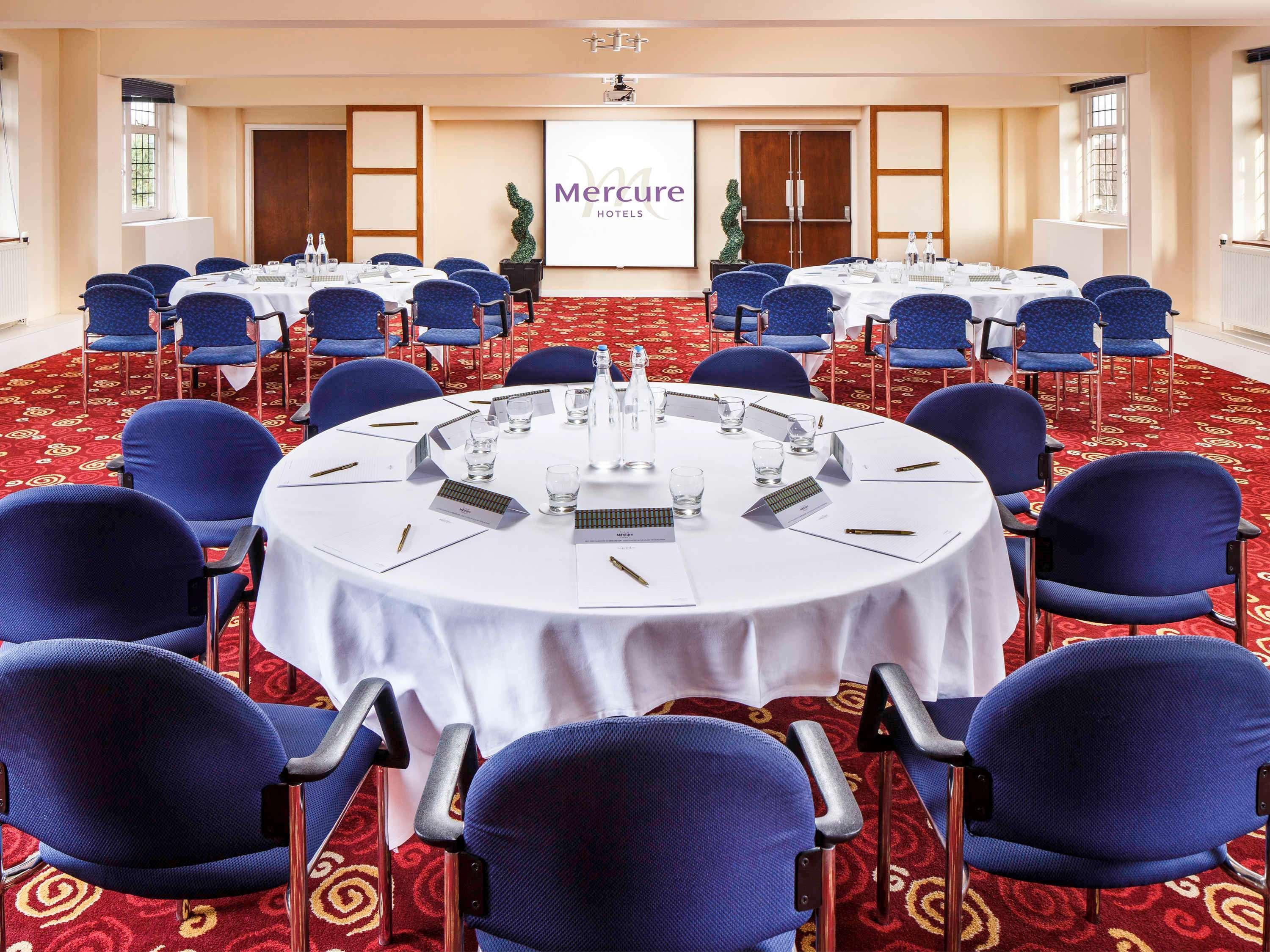 Mercure Leeds Parkway Hotel Exterior foto