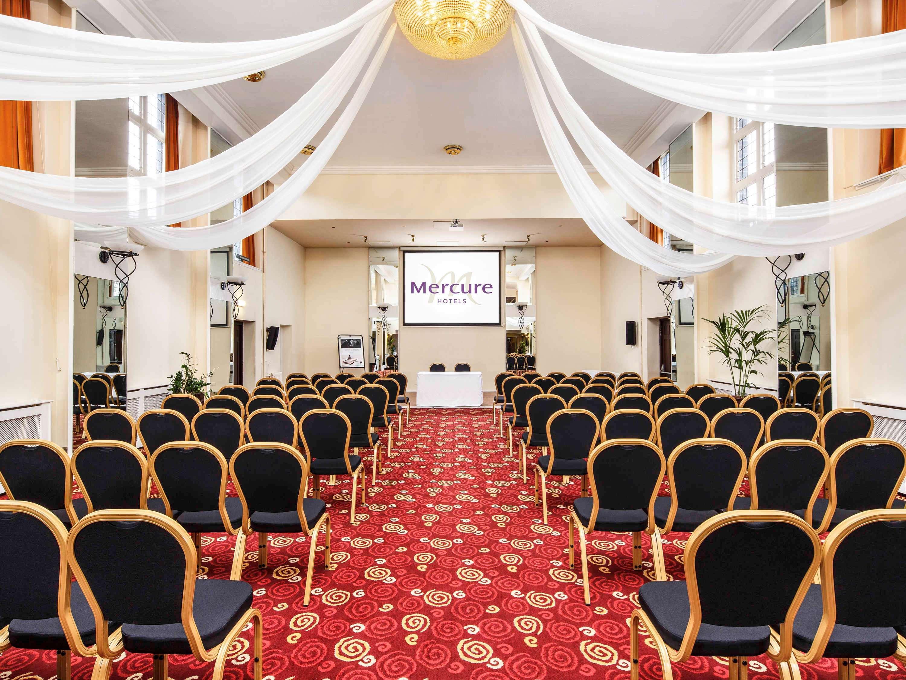 Mercure Leeds Parkway Hotel Exterior foto