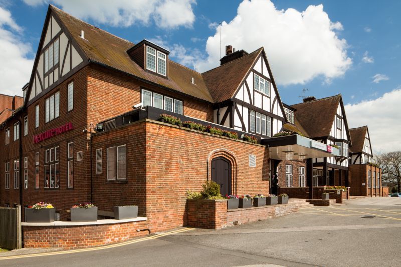 Mercure Leeds Parkway Hotel Exterior foto
